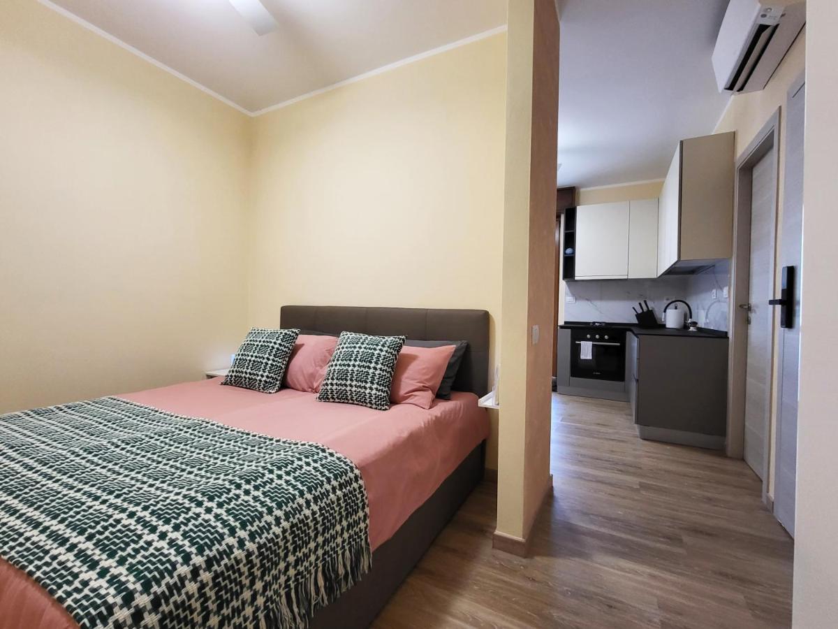 Casa Lariana Lejlighed Lecco Eksteriør billede